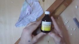 Чем можно удалить монтажную пену с двери?