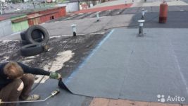 Чем покрыть крышу гаража от протекания?