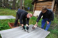 Чем резать плоский шифер в домашних условиях?