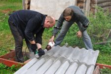 Чем резать плоский шифер в домашних условиях?
