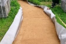 Геотекстиль для садовых дорожек как выбрать?