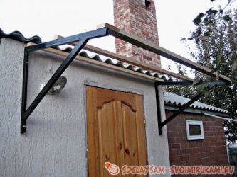 Как изготовить козырек над дверью своими руками?