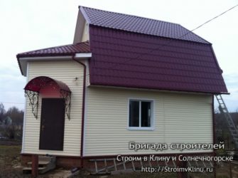 Как крепить козырек на сайдинг?