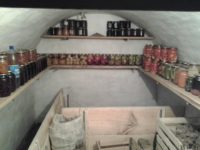 Как охладить погреб в доме?