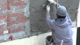 Как оштукатурить дом снаружи своими руками?