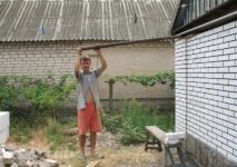Как поднять крышу в частном доме?