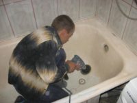 Как покрасить старую ванну своими руками?