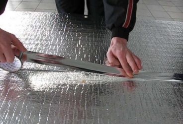 Как правильно класть фольгированный утеплитель на пол?