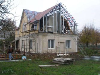 Как пристроить мансарду к старому дому?