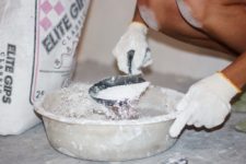 Как развести алебастр для стен?