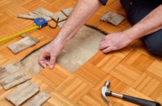Как реставрировать паркет своими руками?
