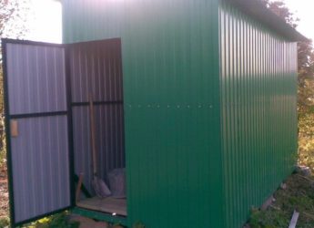 Как сделать сарай из профнастила своими руками?