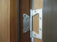 Как установить накладные петли на межкомнатные двери?