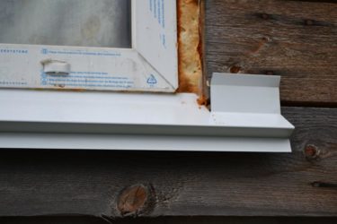 Как установить отливы на окна под сайдинг?