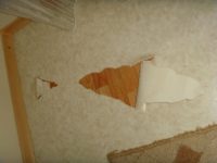 Как заклеить порванный линолеум в домашних условиях?