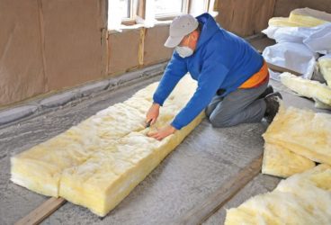 Какой утеплитель лучше рулонный или плитами?