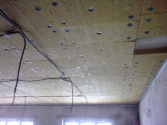 Крепление утеплителя к потолку снизу