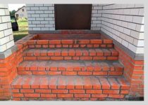 Крыльцо из кирпича частного дома своими руками