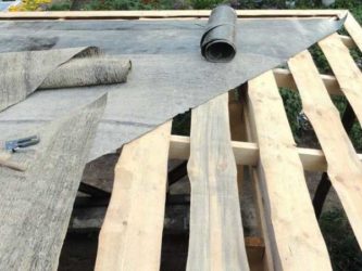 Можно ли класть рубероид под профнастил?
