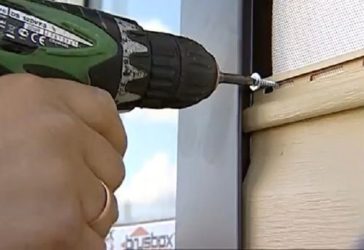 На какие саморезы крепить сайдинг?