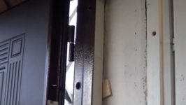 Обогрев входной двери частного дома
