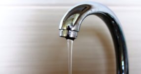 Плохой напор воды в кране что делать?