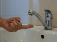 Плохой напор воды в кране что делать?
