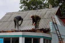 Ремонт крыши из шифера своими руками