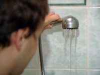 Слабый напор воды в кране что делать?