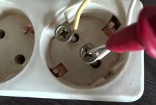 В розетке две фазы что делать?