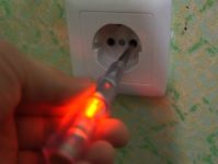В розетке две фазы что делать?